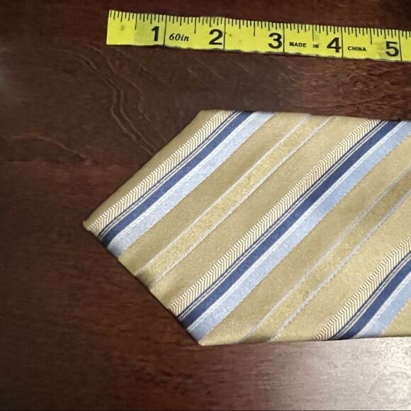 Michael Kors Diagonal Striped Necktie Blue Cream and Gold - Picture 6 of 10